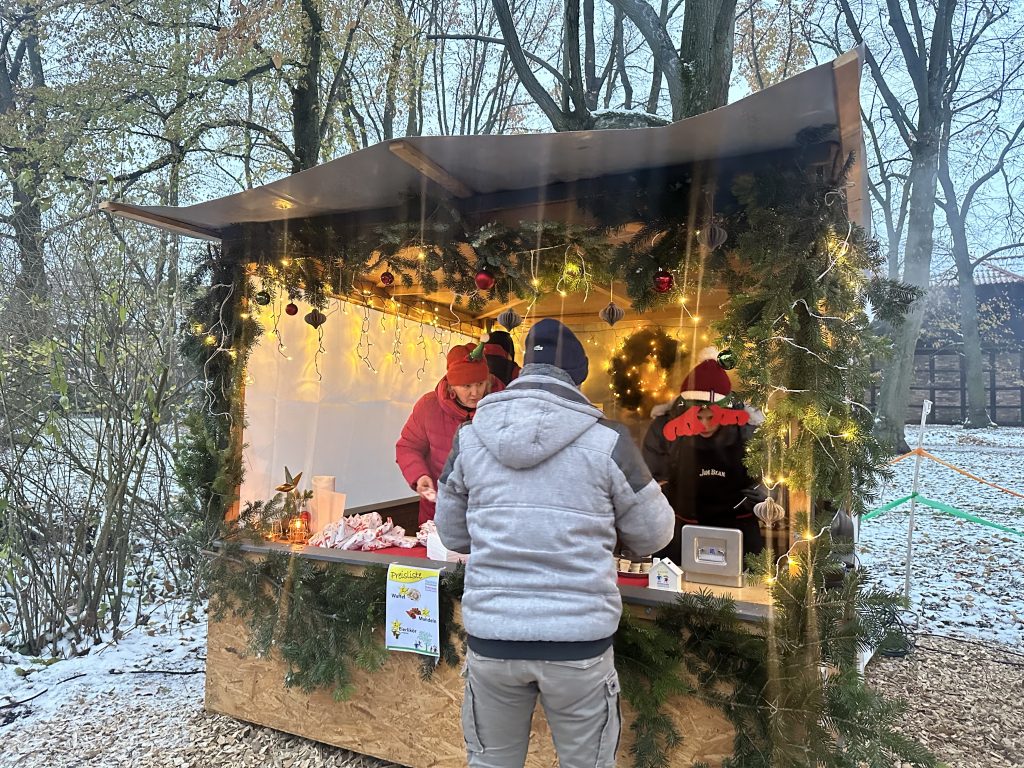 Weihnachtsmarkt 2023 an der Pfarrscheune